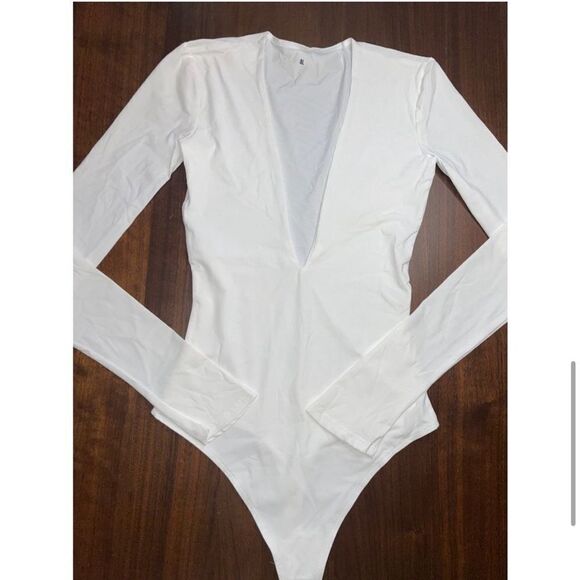 ALIX NYC Irving Bodysuit in White Medium New - Picture 7 of 10